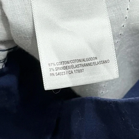 Old Navy • Navy Blue Chino Women’s Shorts - Picture 4 of 4